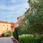 Apartament Les Jardins De La Nartelle By Interhome