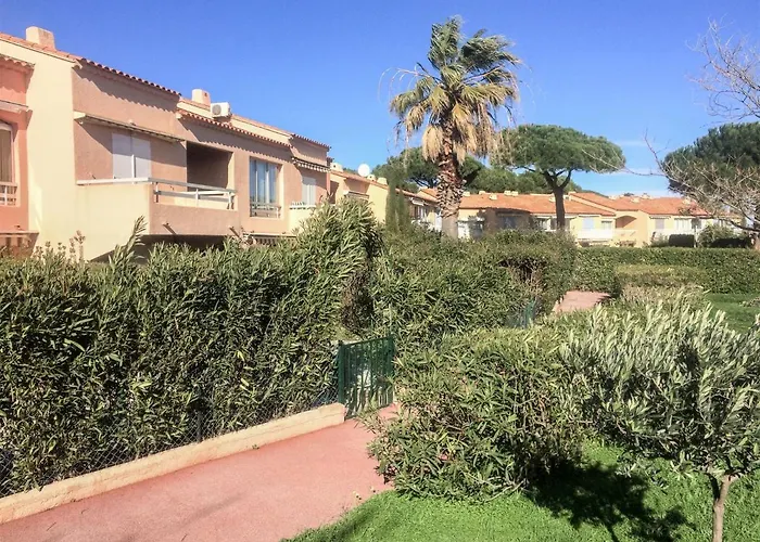 Les Jardins De La Nartelle By Interhome Lägenhet